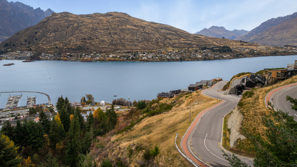 Unit Capable Site with Remarkable Views
