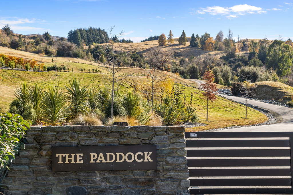 Lifestyle Opportunity in Prestigious Dalefield