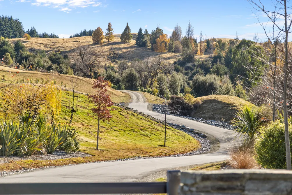 Lifestyle Opportunity in Prestigious Dalefield