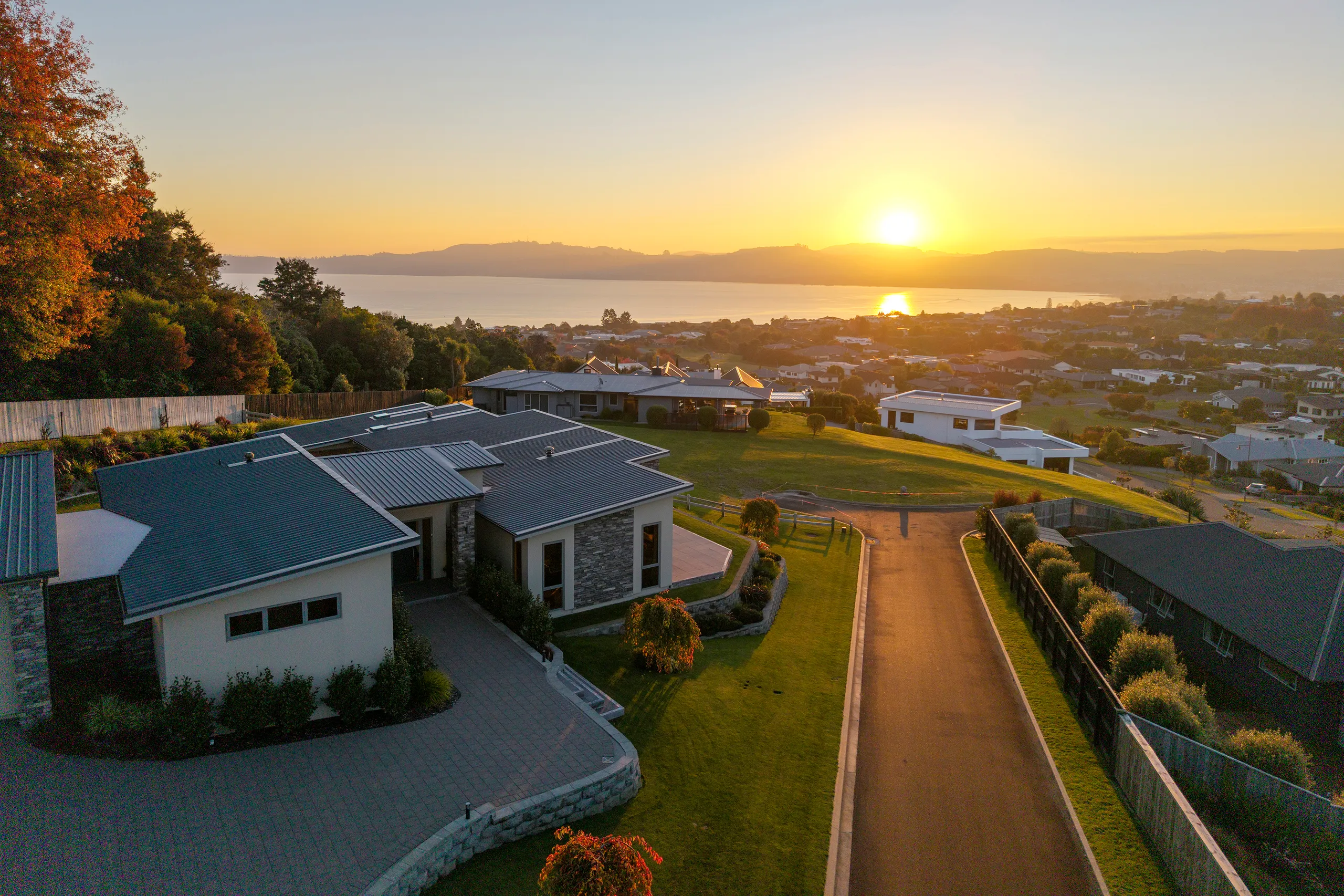 7 Azalea Lane, Waipahihi, Taupo