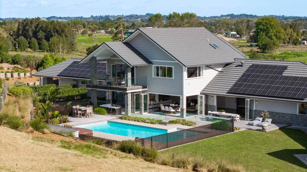 Luxury Estate Living – Ignore previous pricing