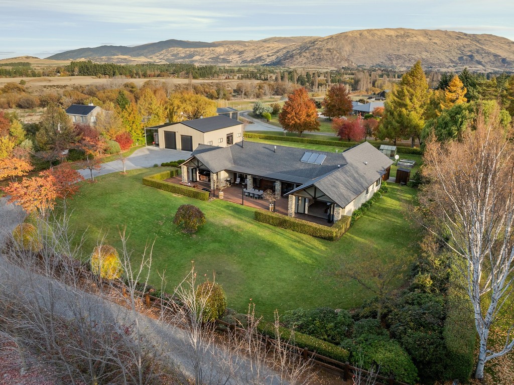 Spacious Elegance & Exceptional Lifestyle Appeal
