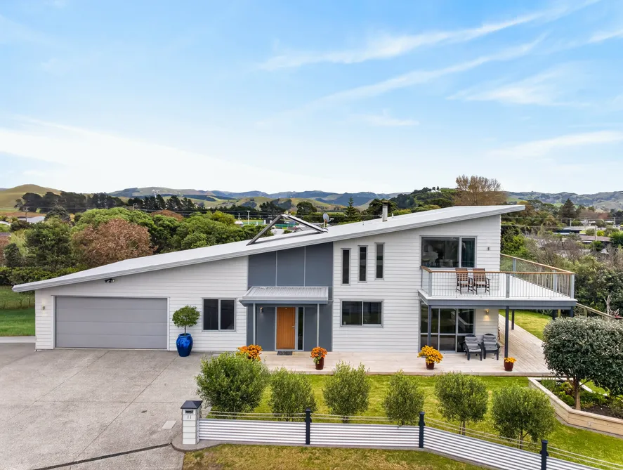 Coastal Calm, Contemporary Style
