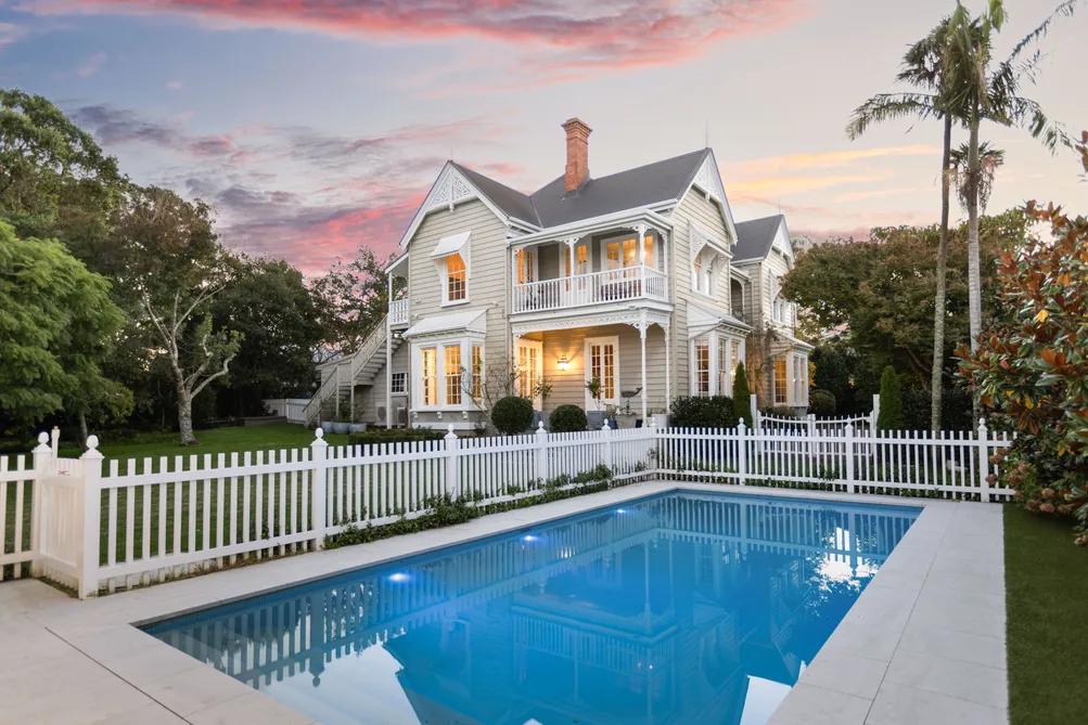 A Grand Villa. A Life Well Lived.