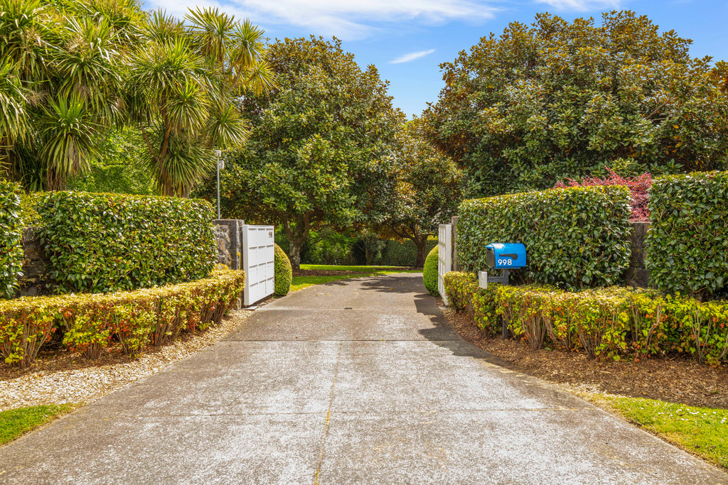 OWNERS RELOCTATING - SALE REQUIRED!