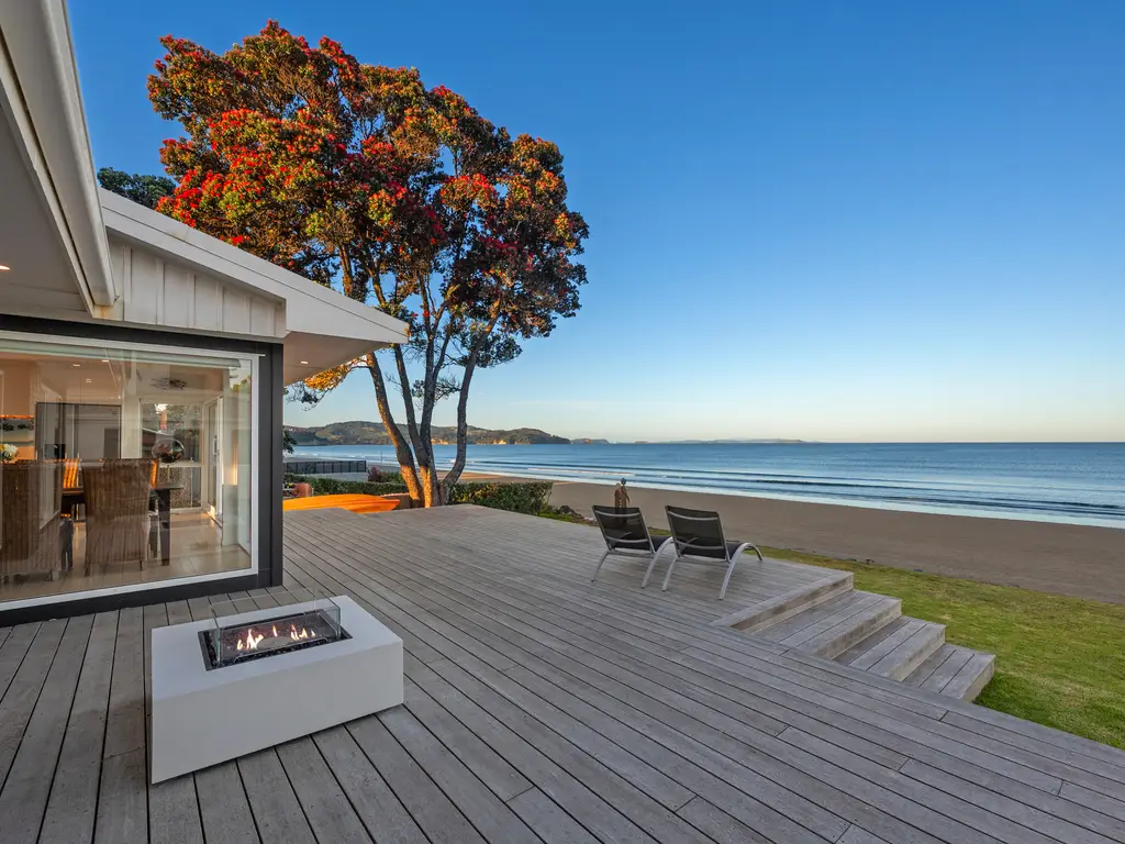 007_Open2view_ID585590-305_Hibiscus_Coast_HighwayEdit