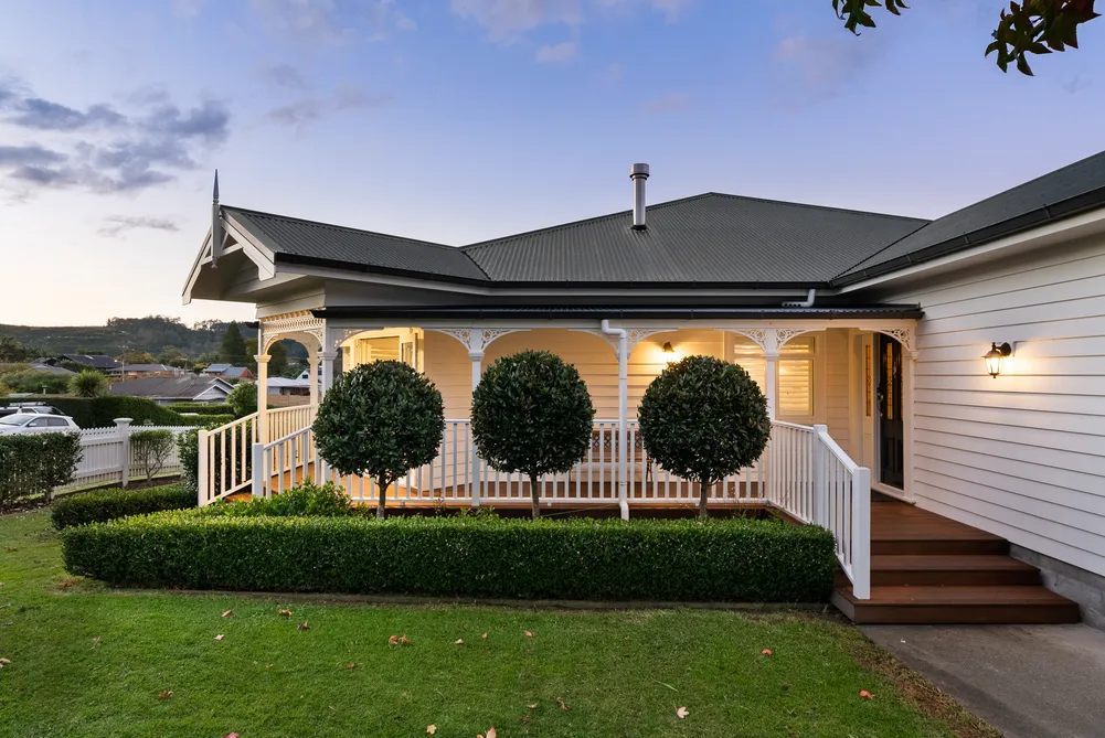 Timeless Outside, Contemporary Within
