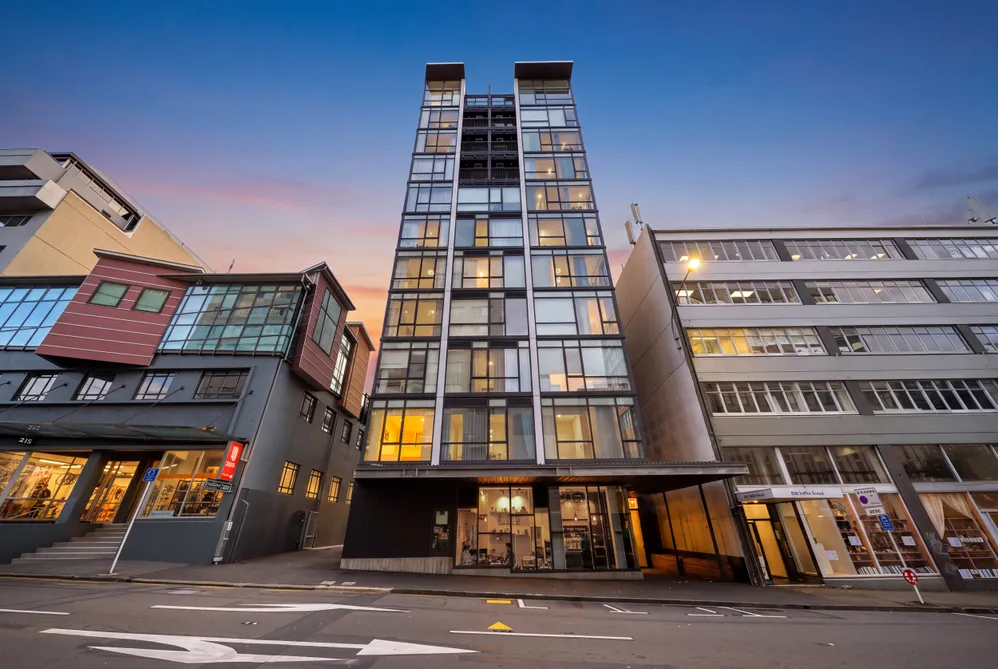 Modern Style, Central Convenience + Car Park