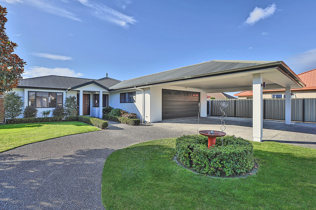 Peace, Privacy, Parking. Oaklands Entertainer