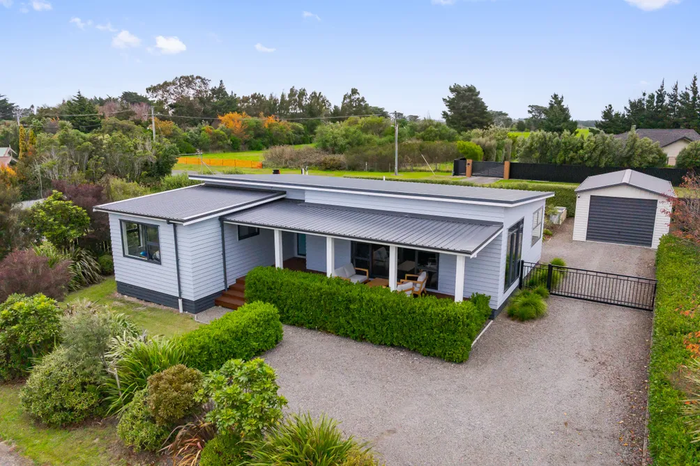 Bright, Modern Living with Private Appeal