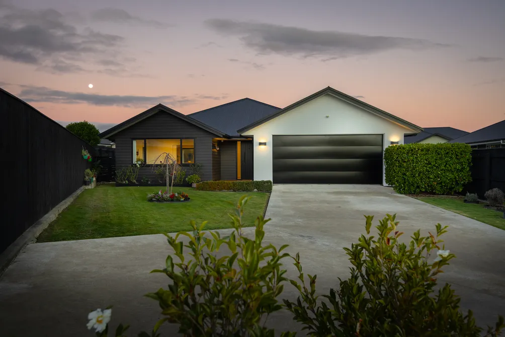 Neighbourly Cul-de-Sac Alfresco Entertainer