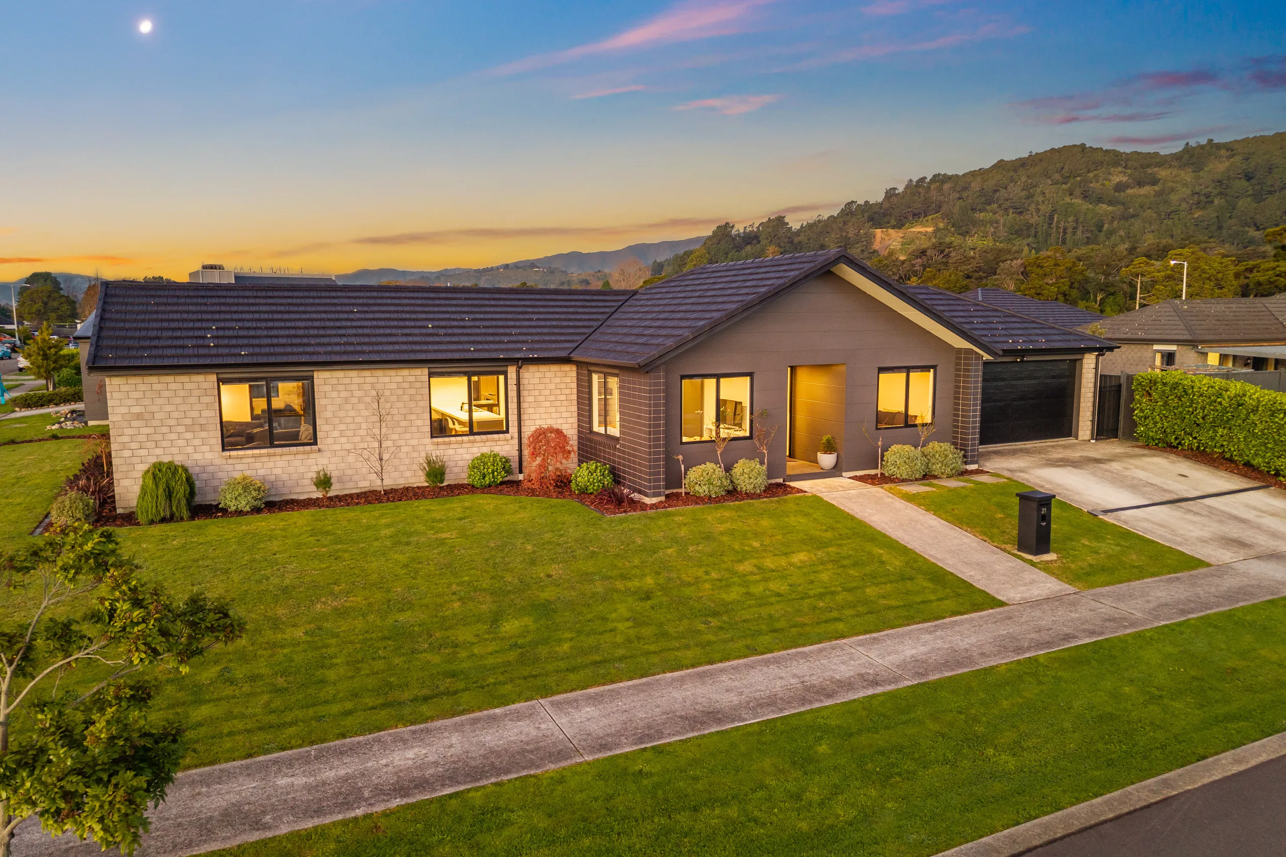 21 Te Kaeaea Crescent, Wallaceville, Upper Hutt City