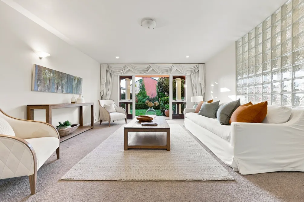 Prime Mount Eden Position