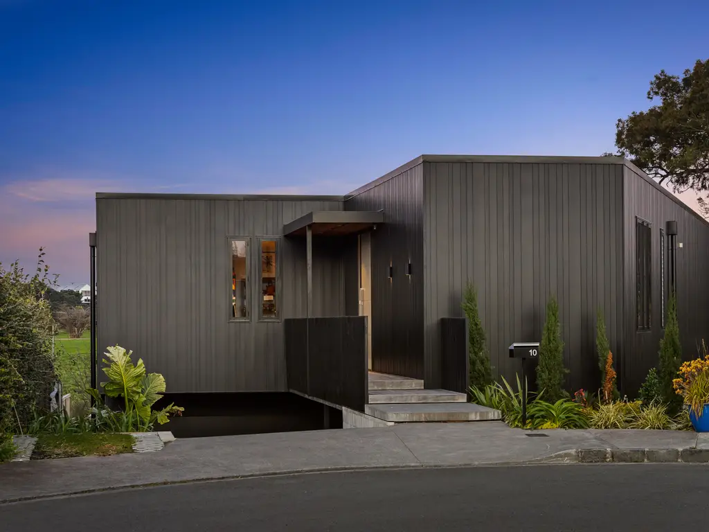 10 Lister Street, Pt Chevalier-46 Front of house wide Dusk