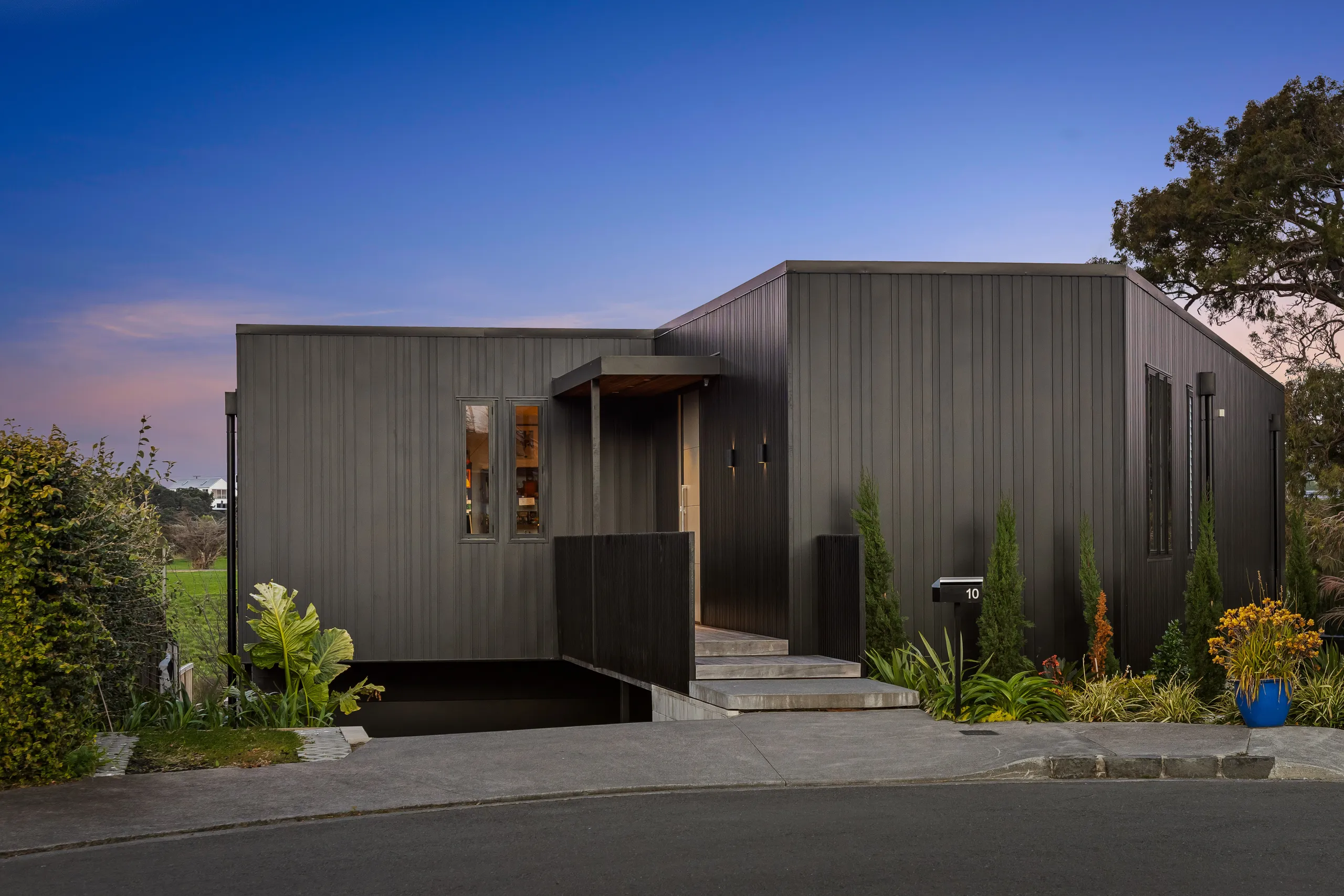 10 Lister Street, Point Chevalier, Auckland City