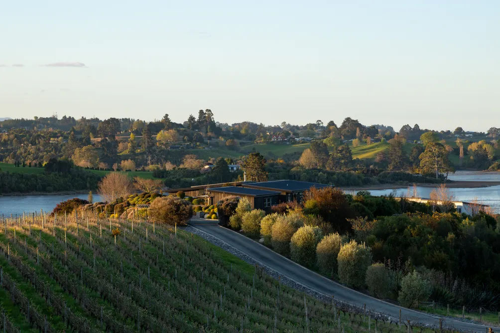 Estuary Views. Exceptional Living