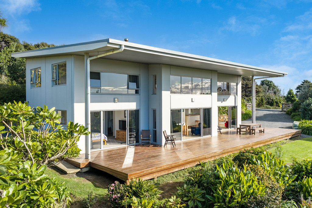 Set in Concrete, Framed by the Sea