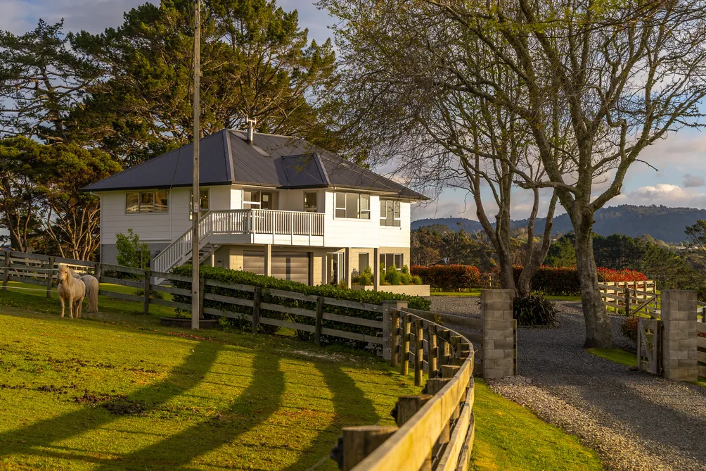 A Country Sanctuary, Moments From the City