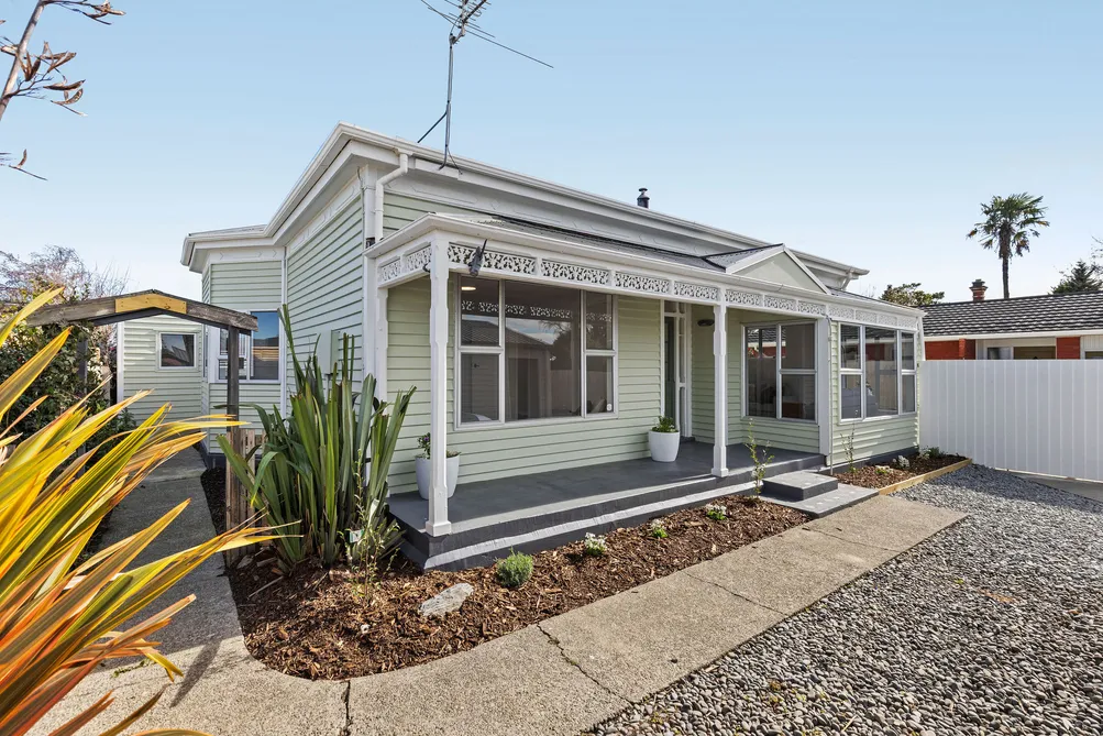 Dual Key or Large Family Living!