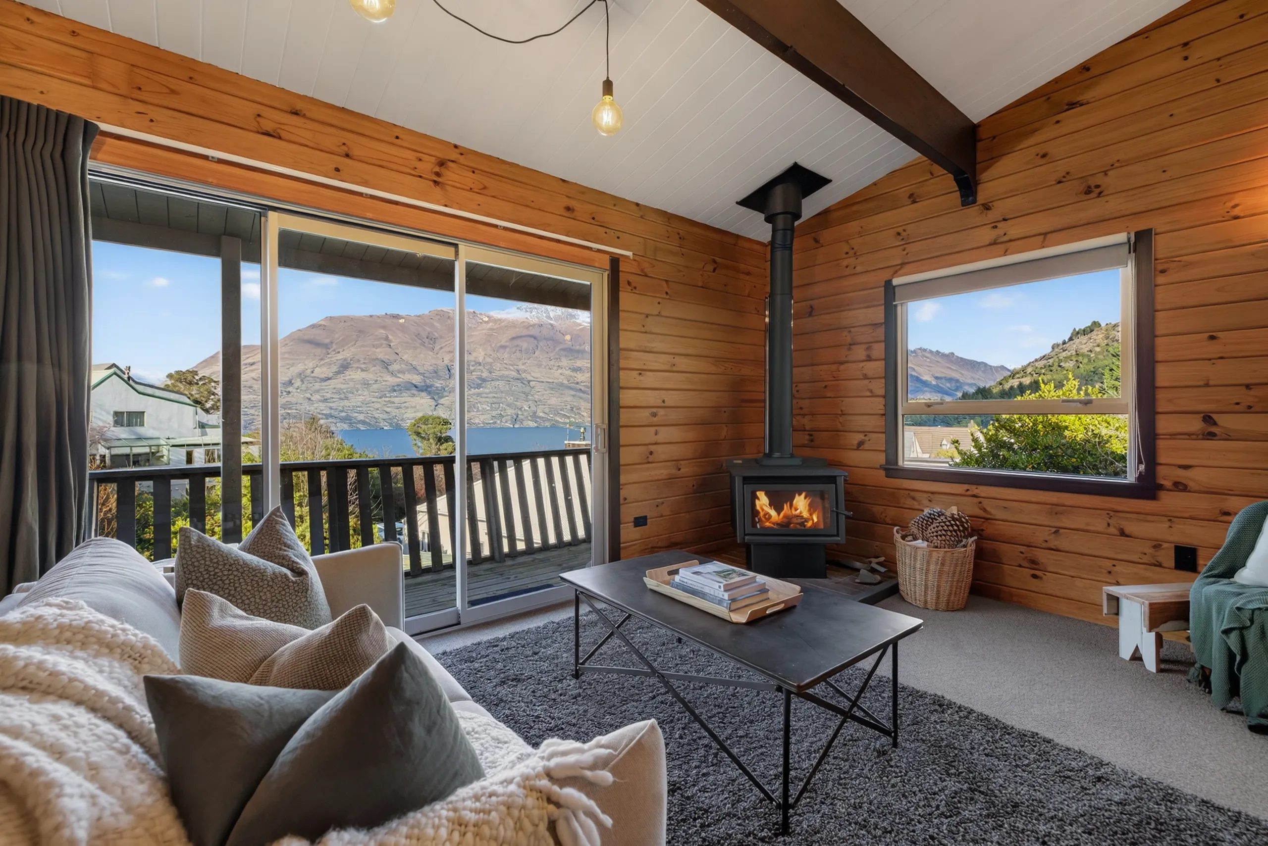 16 Williams Street, Sunshine Bay, Queenstown