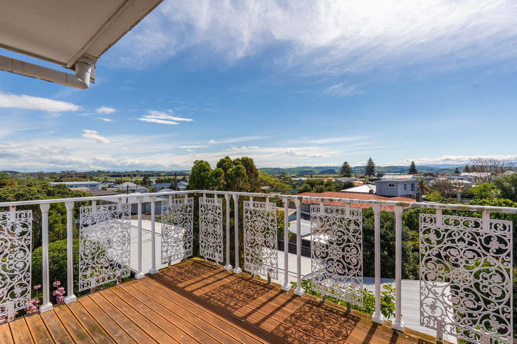 Significant Opportunity – Sea Views, Space, Scope