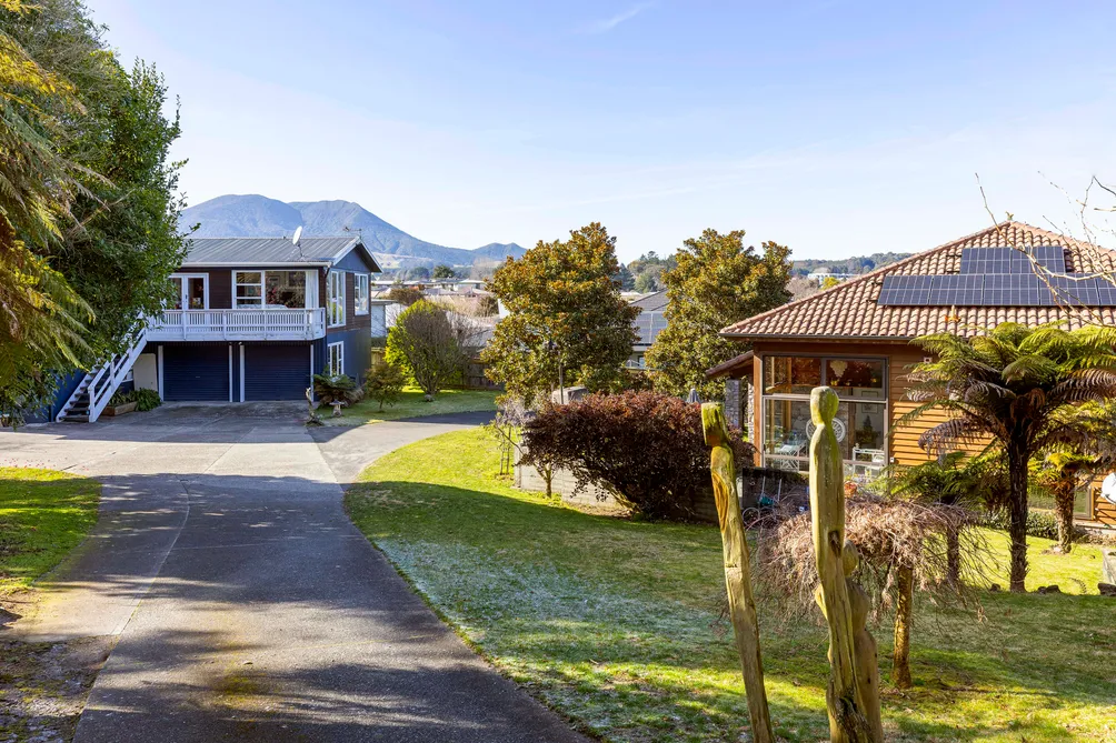 Hilltop Eco Lifestyle with Development Potential
