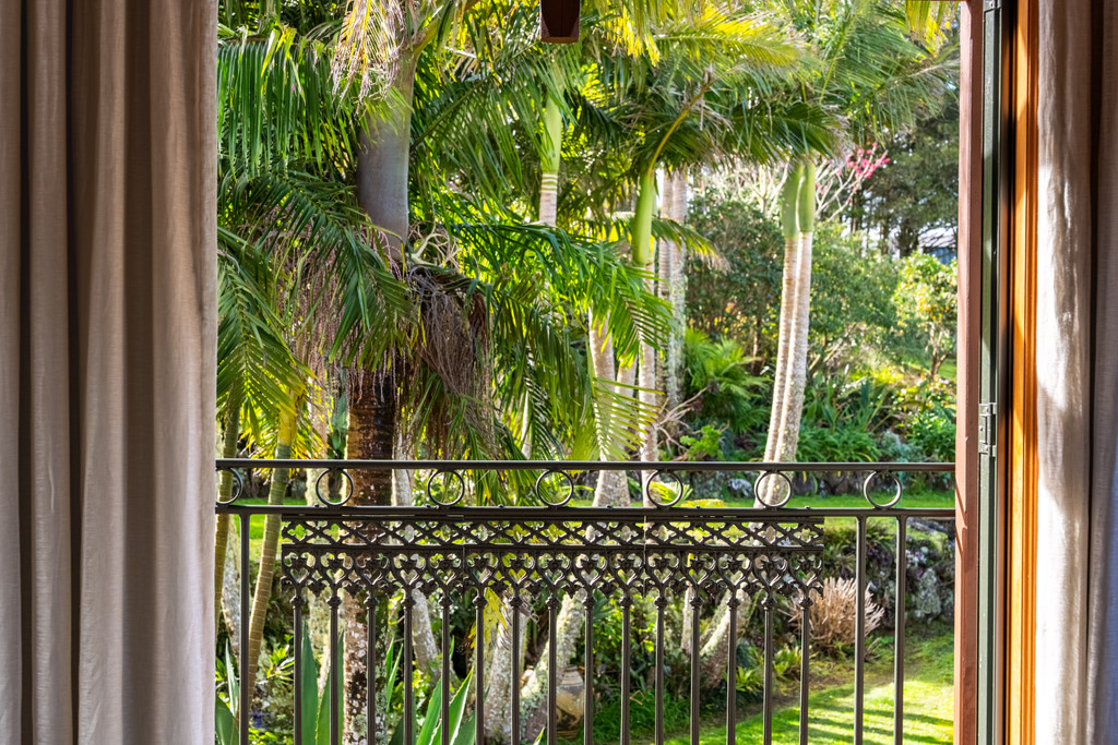 Twin Residences. Singular Craftsmanship.