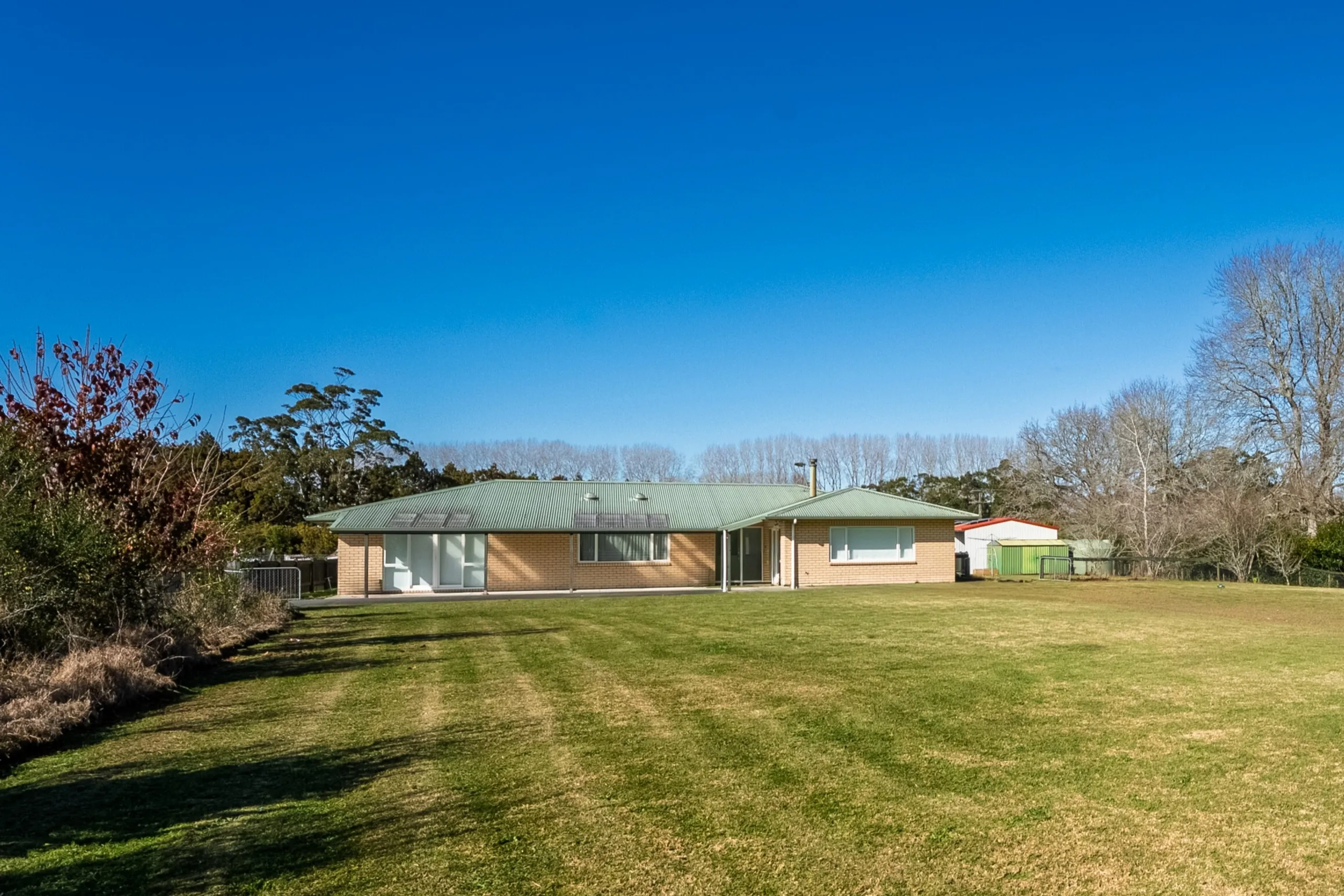 1284 Dairy Flat Highway, Dairy Flat, Rodney