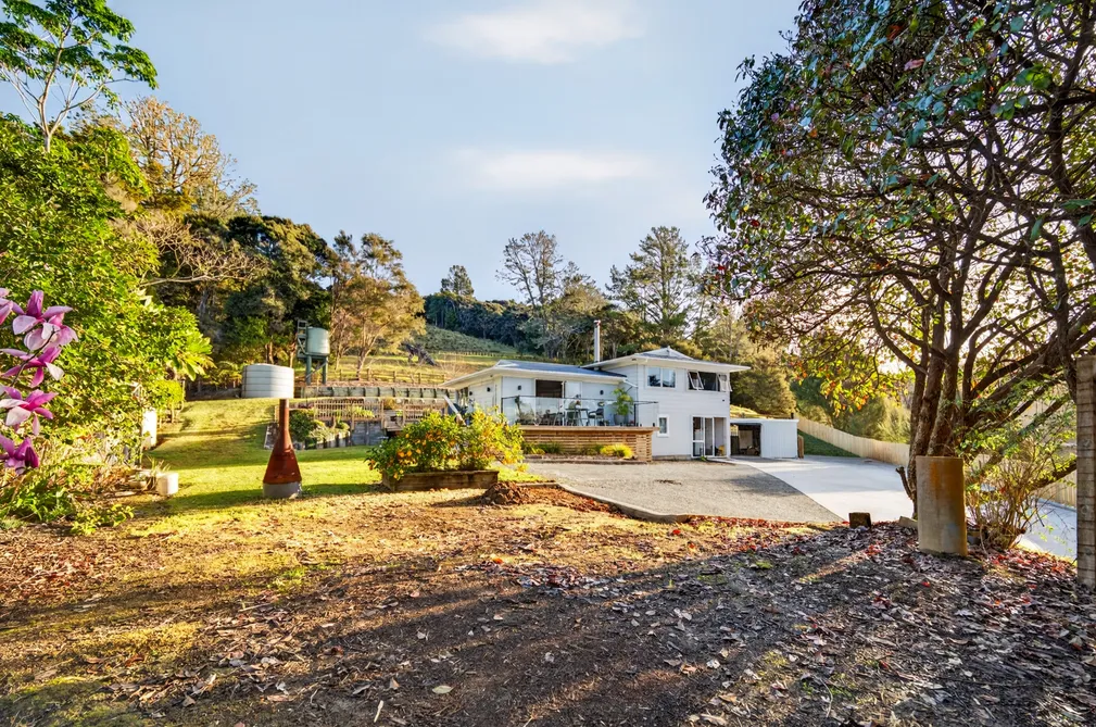 Space, Sunshine and Style in Opua