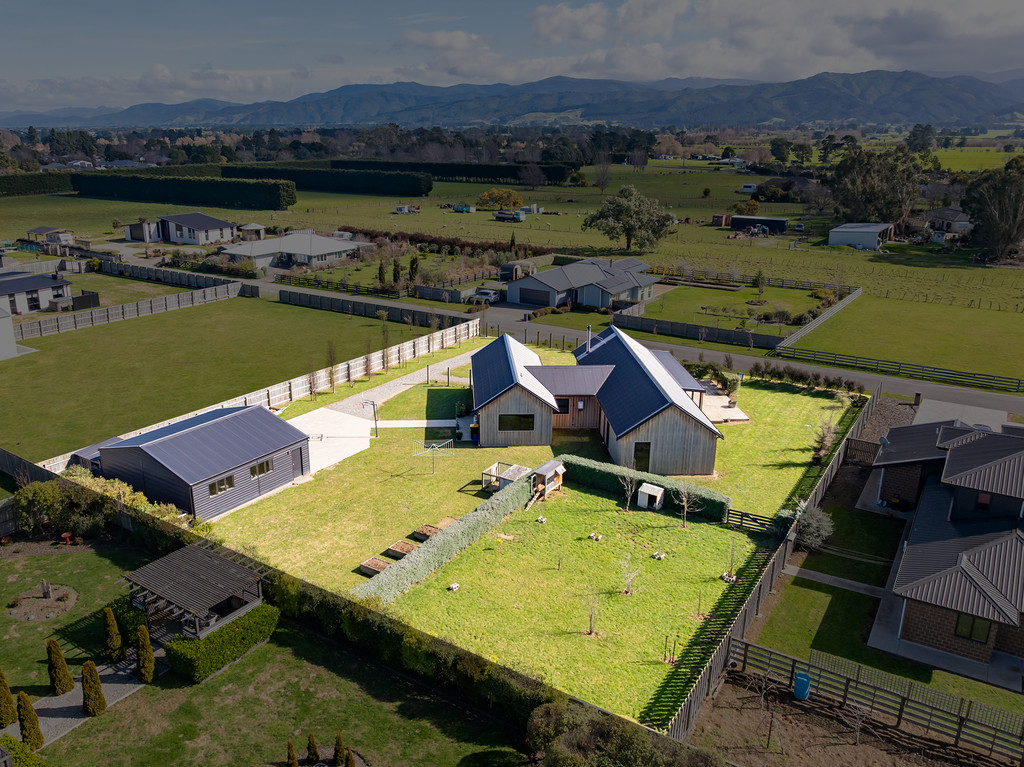 Contemporary Style, Space and Privacy
