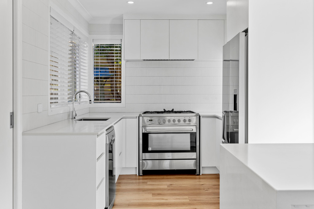 Hilltop Haven - Lovingly Renovated and Ready