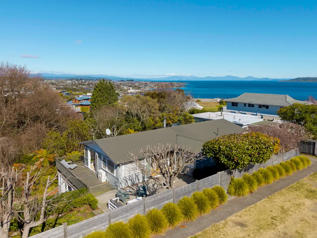 TAUPO2698 (New 3)