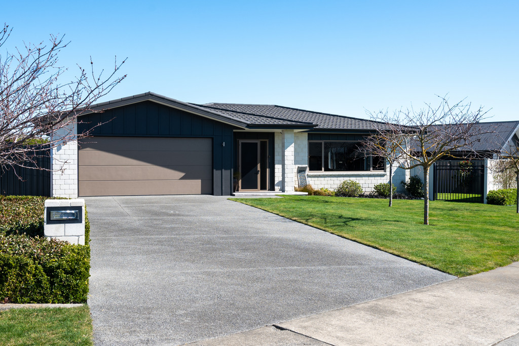 Single-Level Living, Space to Spare