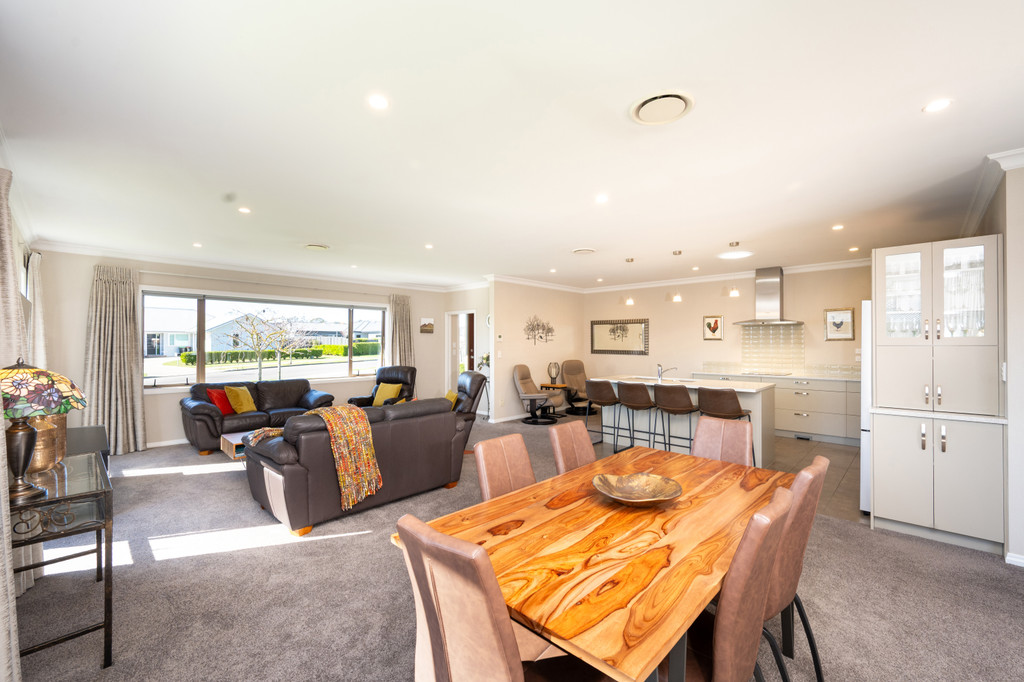 Single-Level Living, Space to Spare