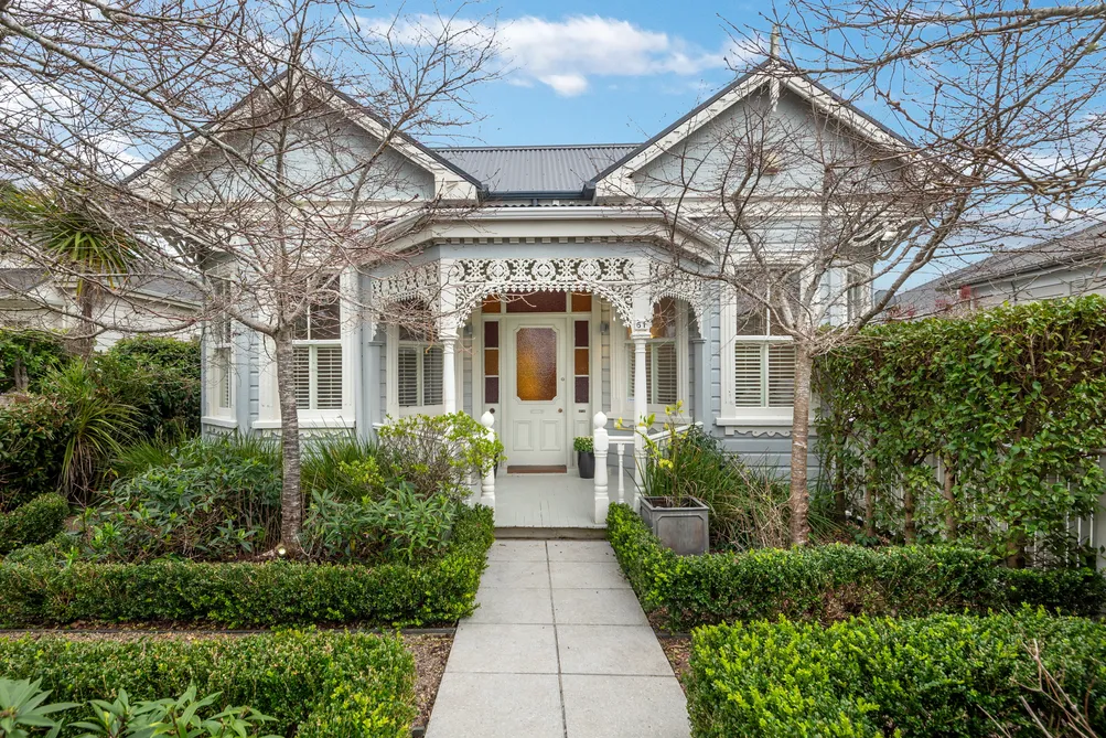 Character Villa in the heart of Devonport