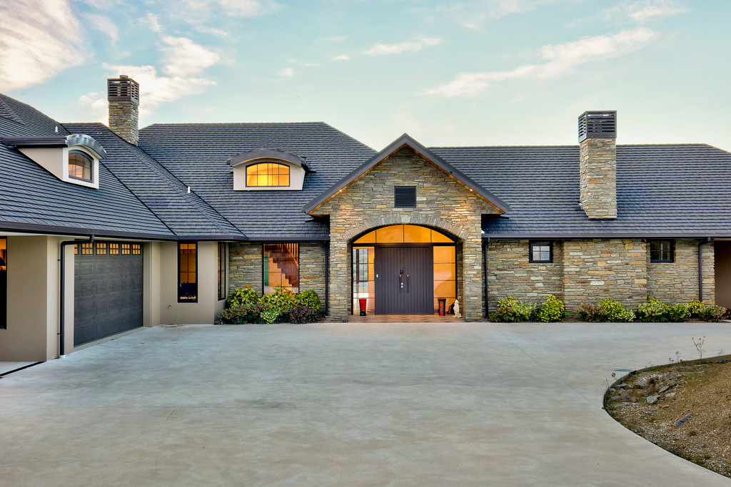 Elevated Queensberry Living