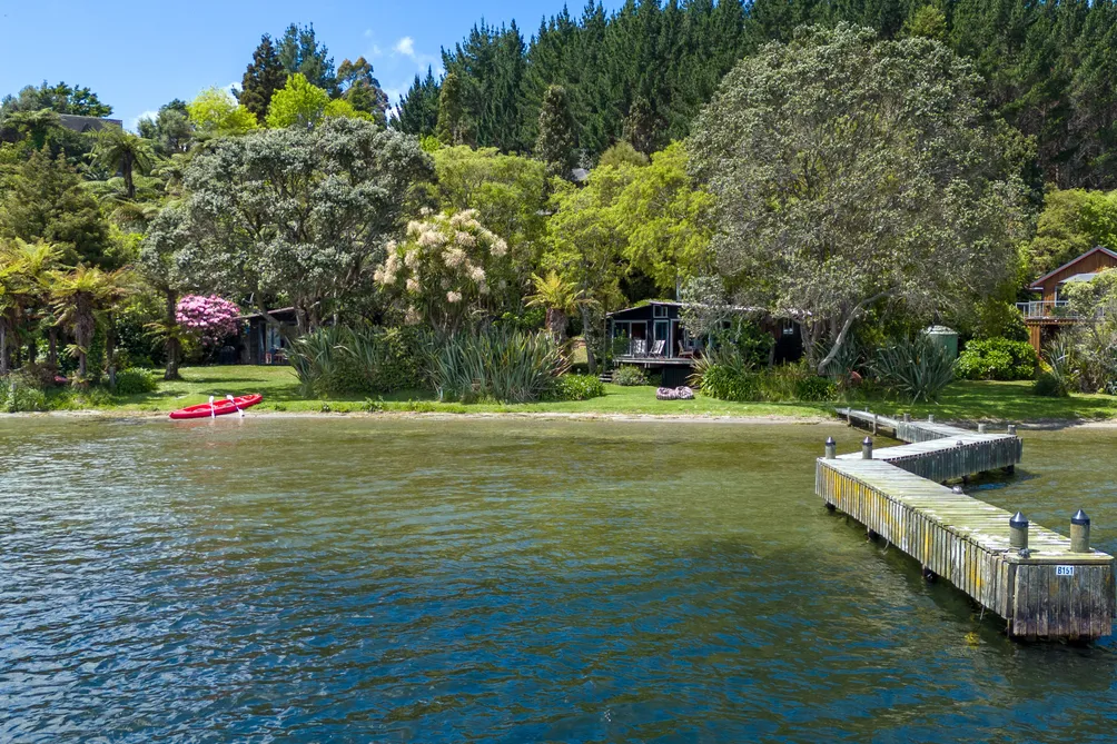 Mid-Century Design, Timeless Lakefront Living