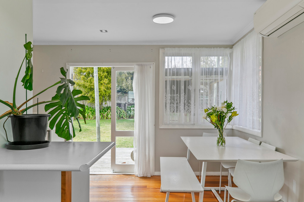 Coveted Bird Area Living, Moments from the Lake