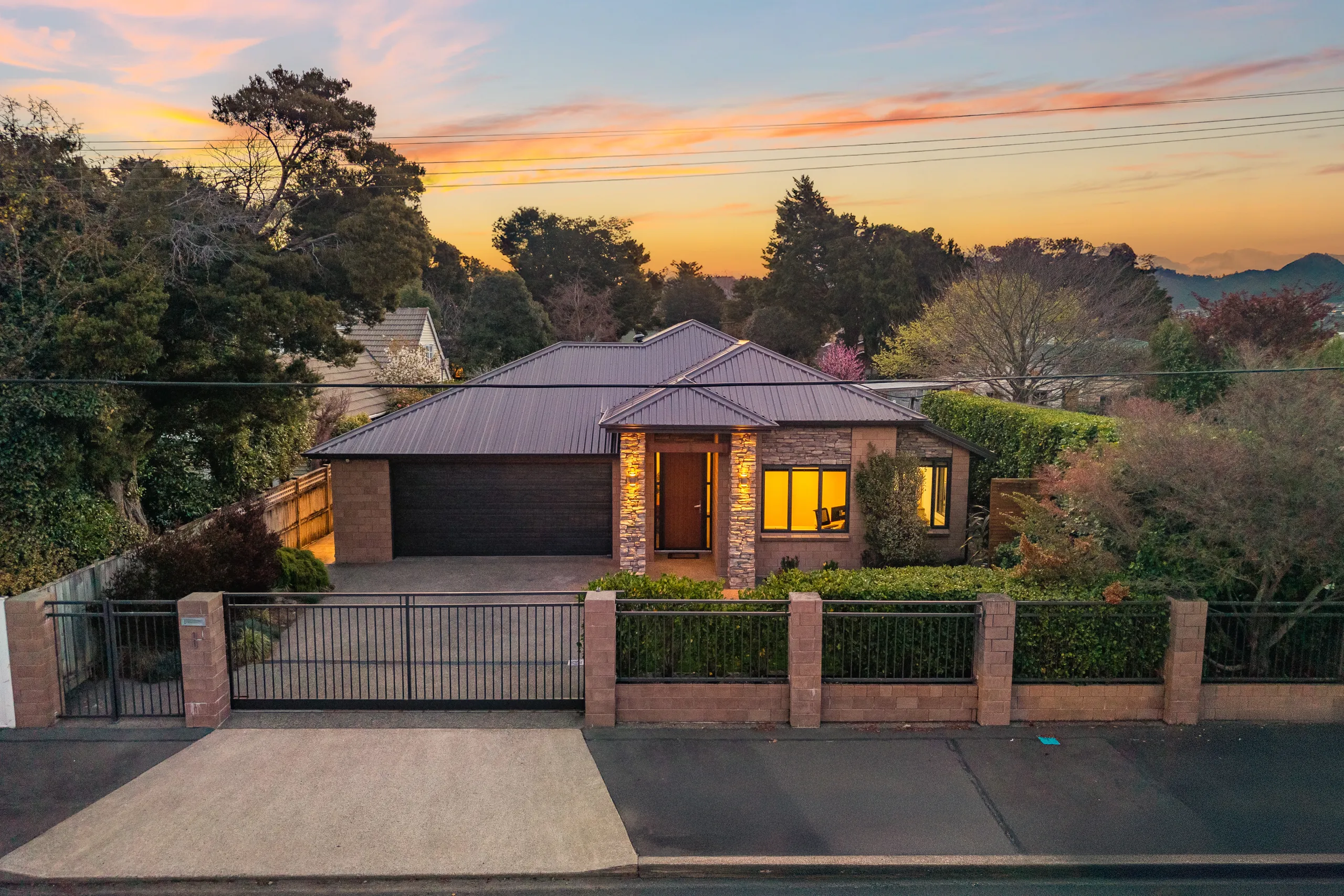 8 Benzie Avenue, Wallaceville, Upper Hutt City