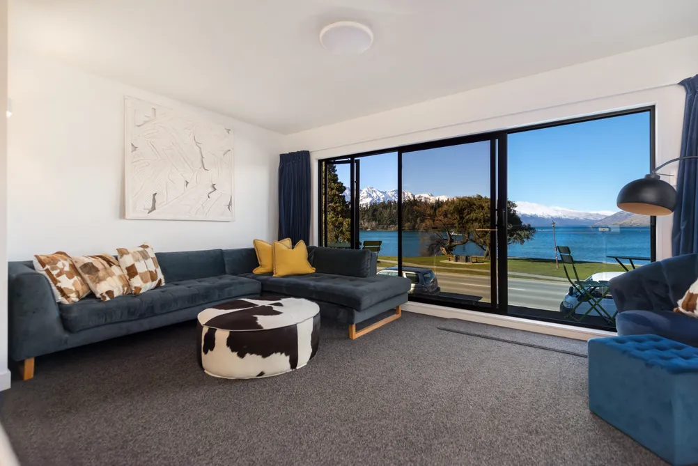 Ultimate Waterfront Cashflow