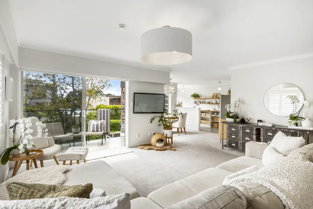 Beachside Bliss, Beautifully Renovated