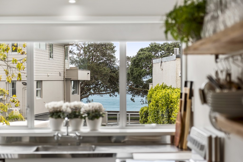 Beachside Bliss, Beautifully Renovated