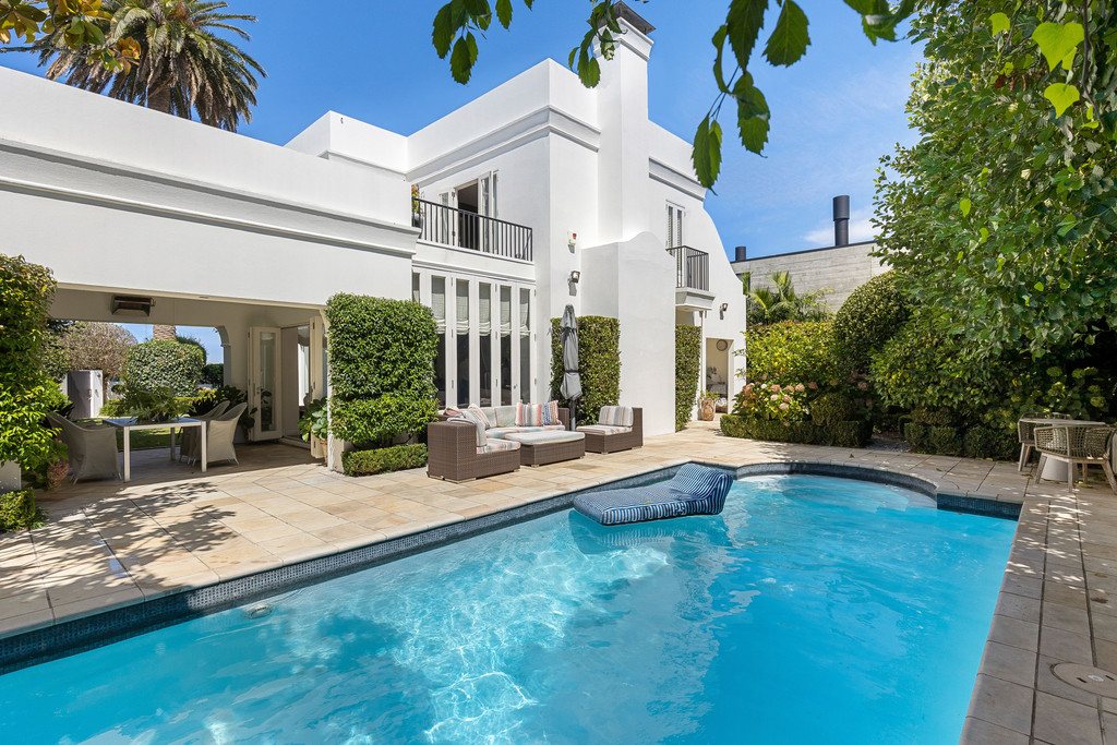 Elegant Living in Prestigious Parnell
