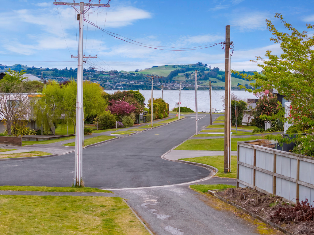 Classic Kiwi Bach in Coveted Kowhai Road