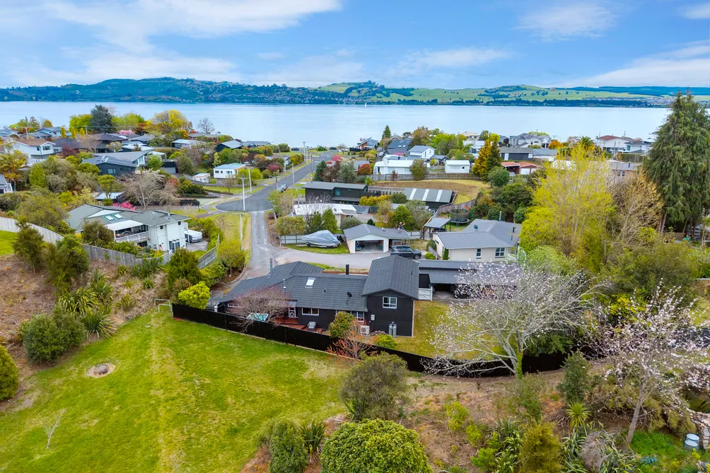 Classic Kiwi Bach in Coveted Kowhai Road