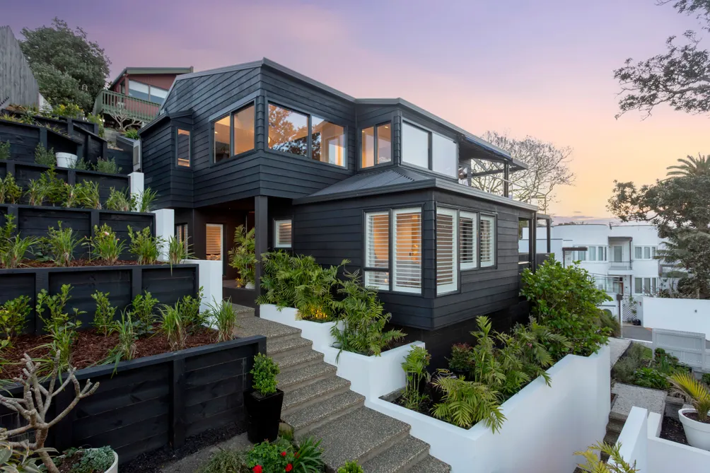 Distinctive Architectural Residence Above the Sea