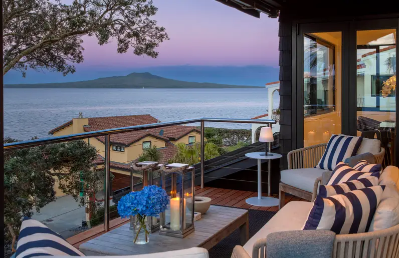 103_Open2view_ID597221-19_Audrey_Road__Takapuna