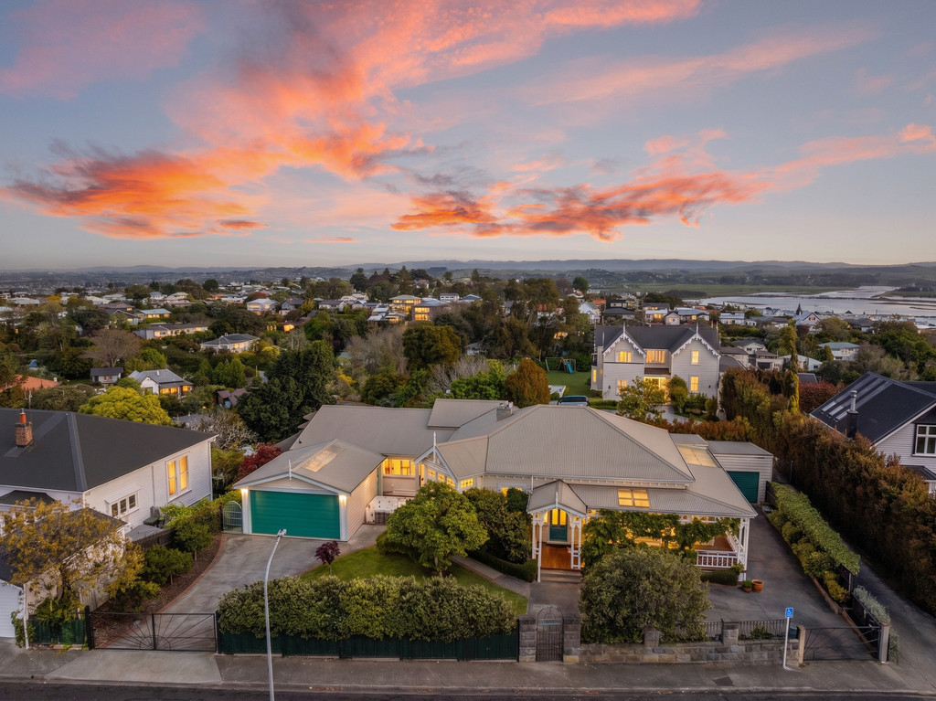 Country Character – Heart of the Hill