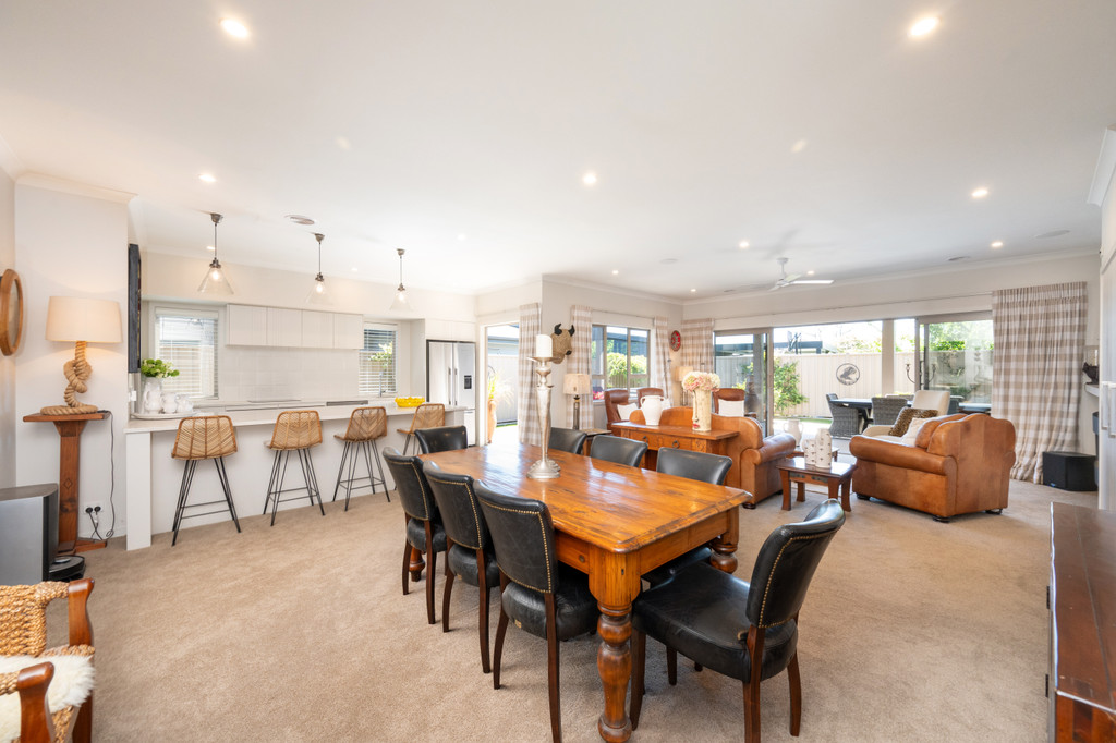 Grand Proportions, Effortless Living