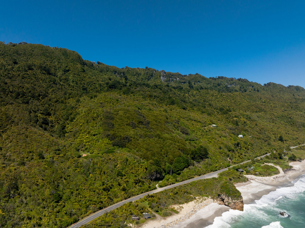 A Private World Above the Tasman